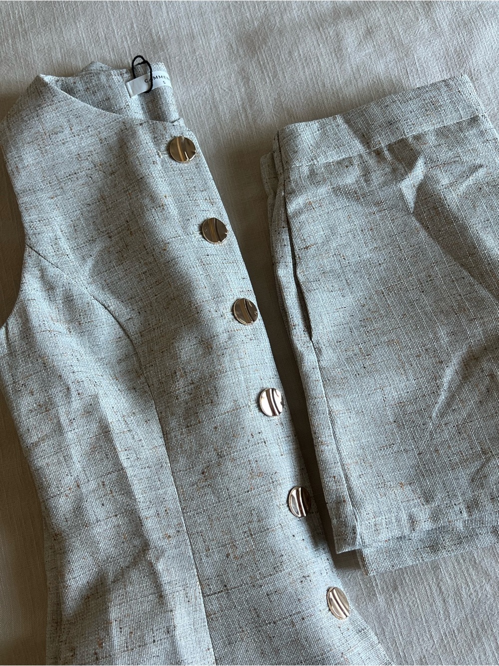 COMMENSE Tweed Buttoned Vest & Mini Shorts Set - Picture 8 of 8
